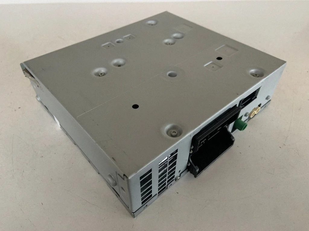 Radio/CD/DVD/GPS head unit 4G0035082E