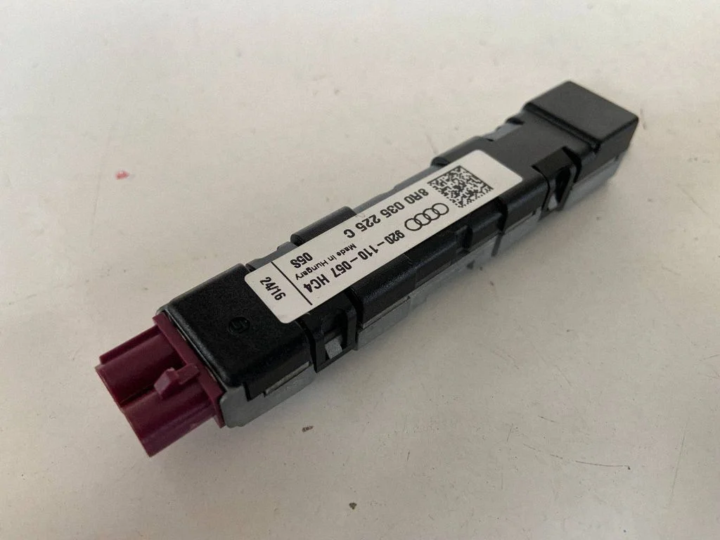 Antenas pastiprinātājs 8R0035225C