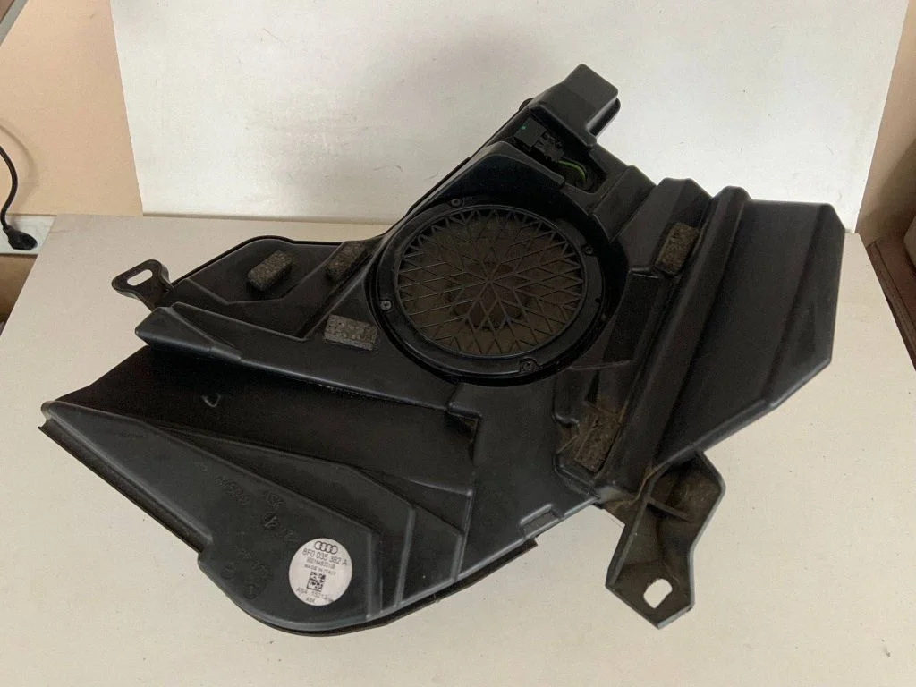 Subwoofer speaker 8F0035382A