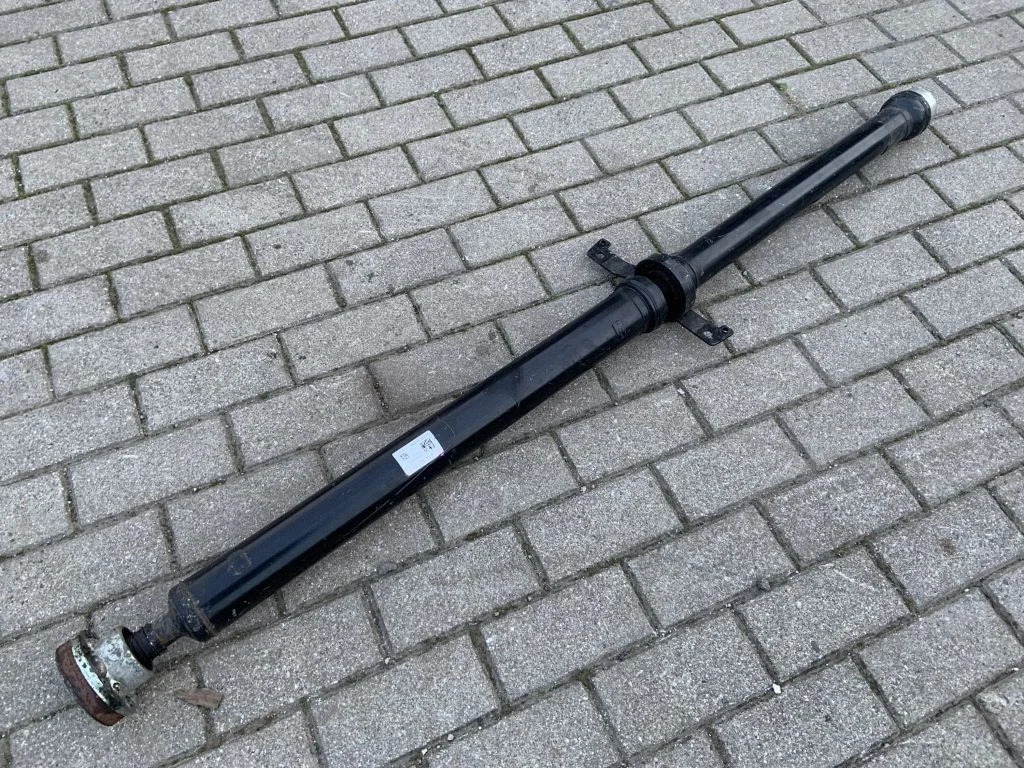 Drive shaft (set) 80A521101B