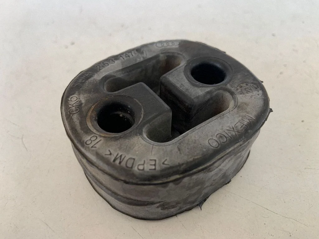 Summuti kinnitus/ hoidik 80A253147
