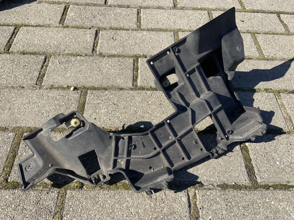 Summuti kinnitus/ hoidik A2058850100