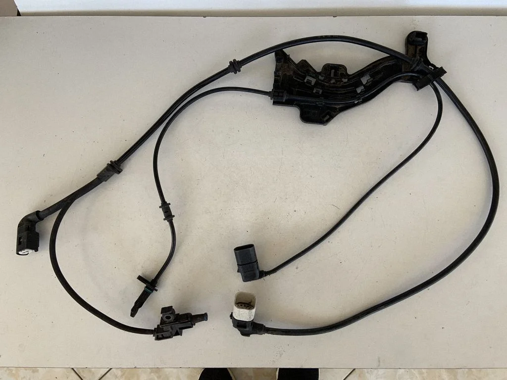 ABS rear brake sensor A2055404006