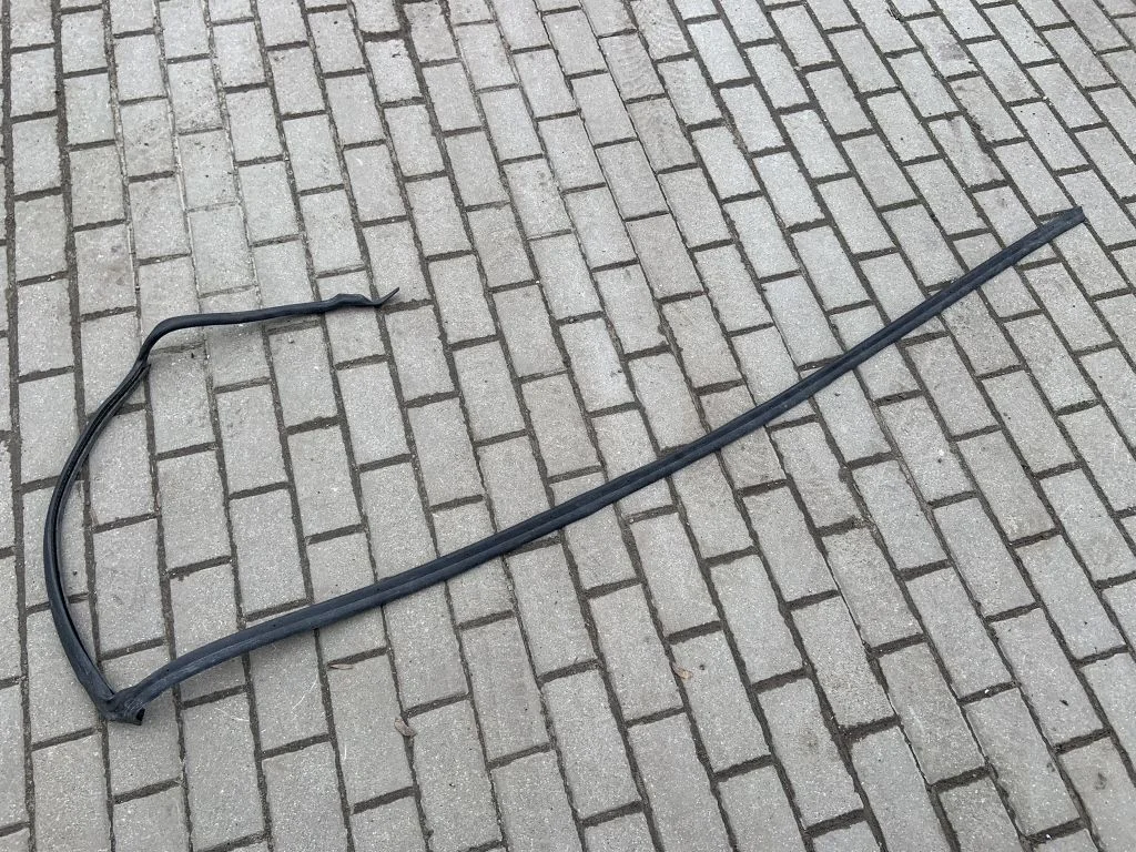 Rubber seal rear door 4M0839120C
