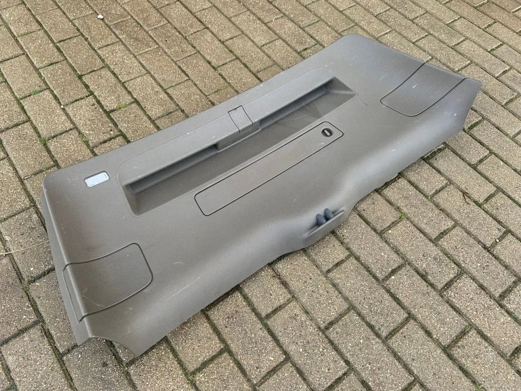 Tailgate trim – Audi Q5 SQ5 8R (2008-2017)