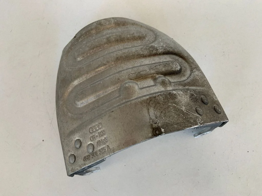 Exhaust heat shield 4H0301325A