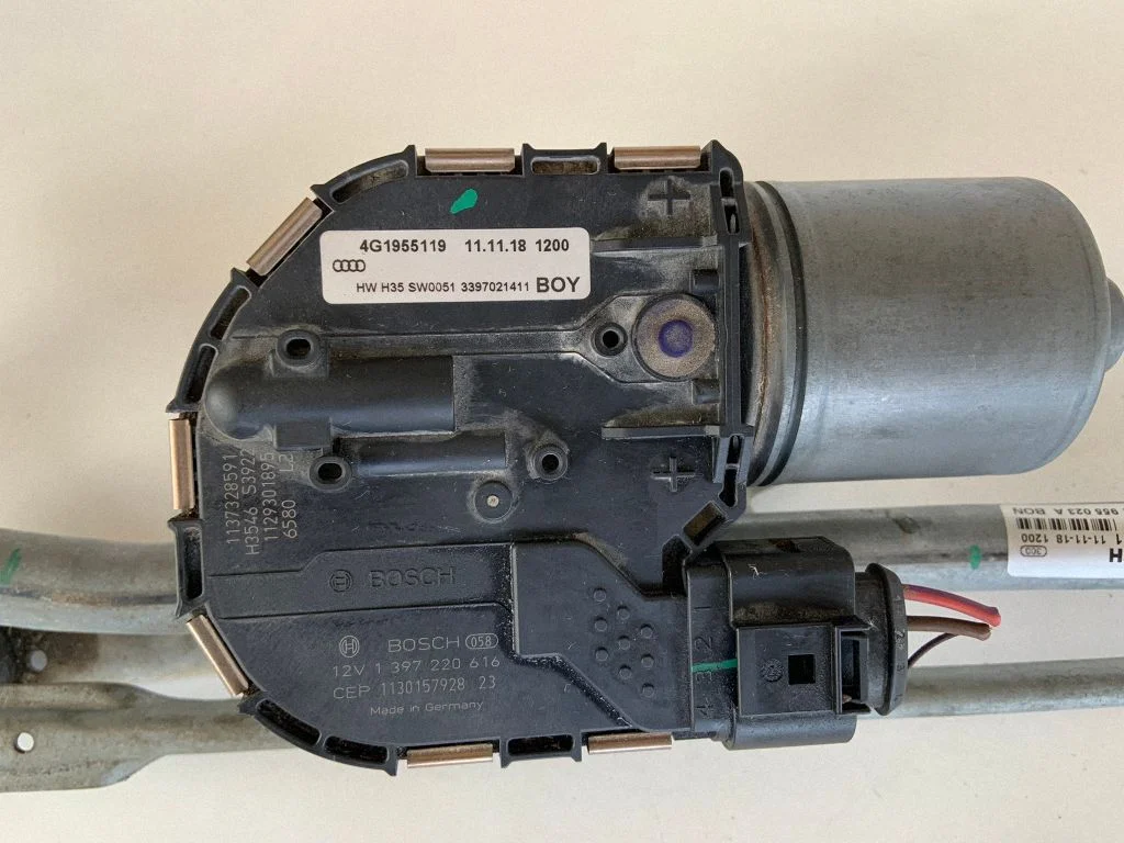 Front wiper linkage and motor – Audi A6 S6 C7 4G (2011-2018)