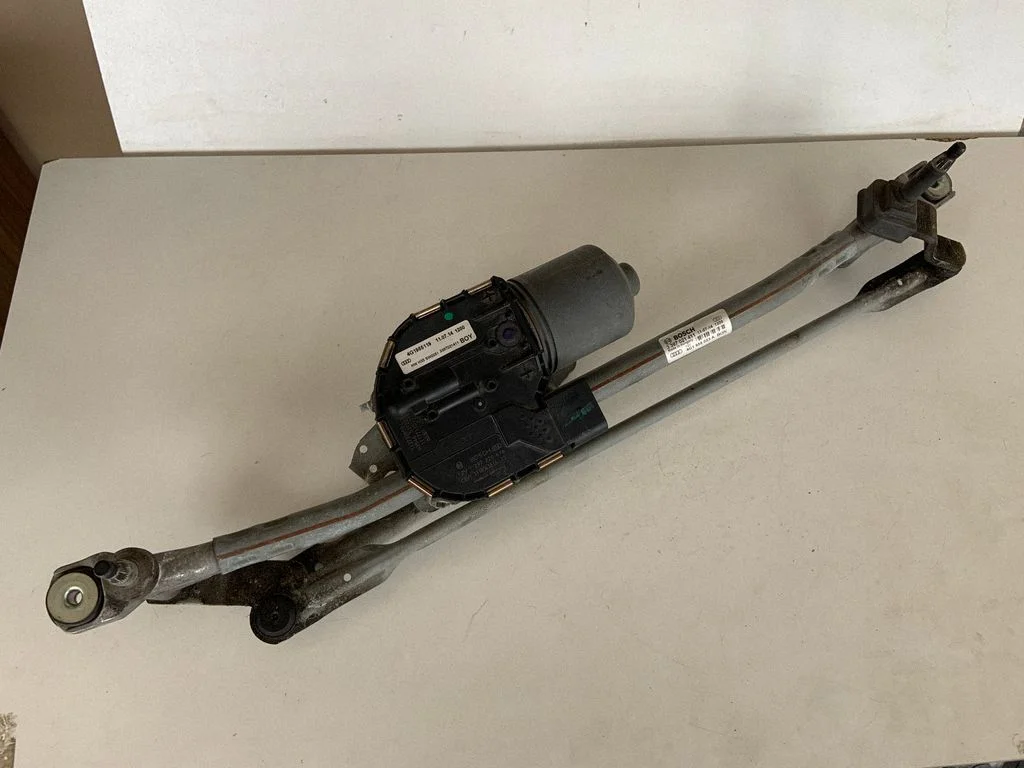 Front wiper linkage and motor – Audi A7 S7 4G (2011-2017)