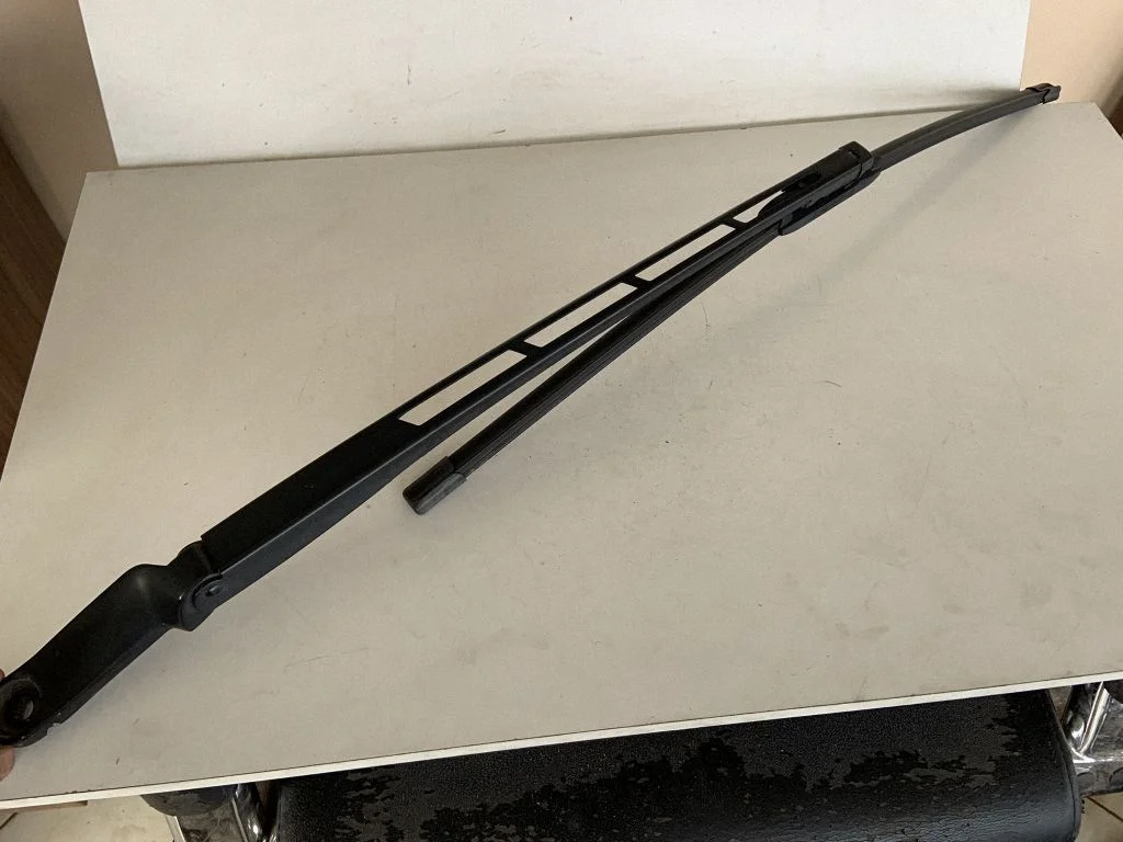 Front wiper blade arm 4L1955407A