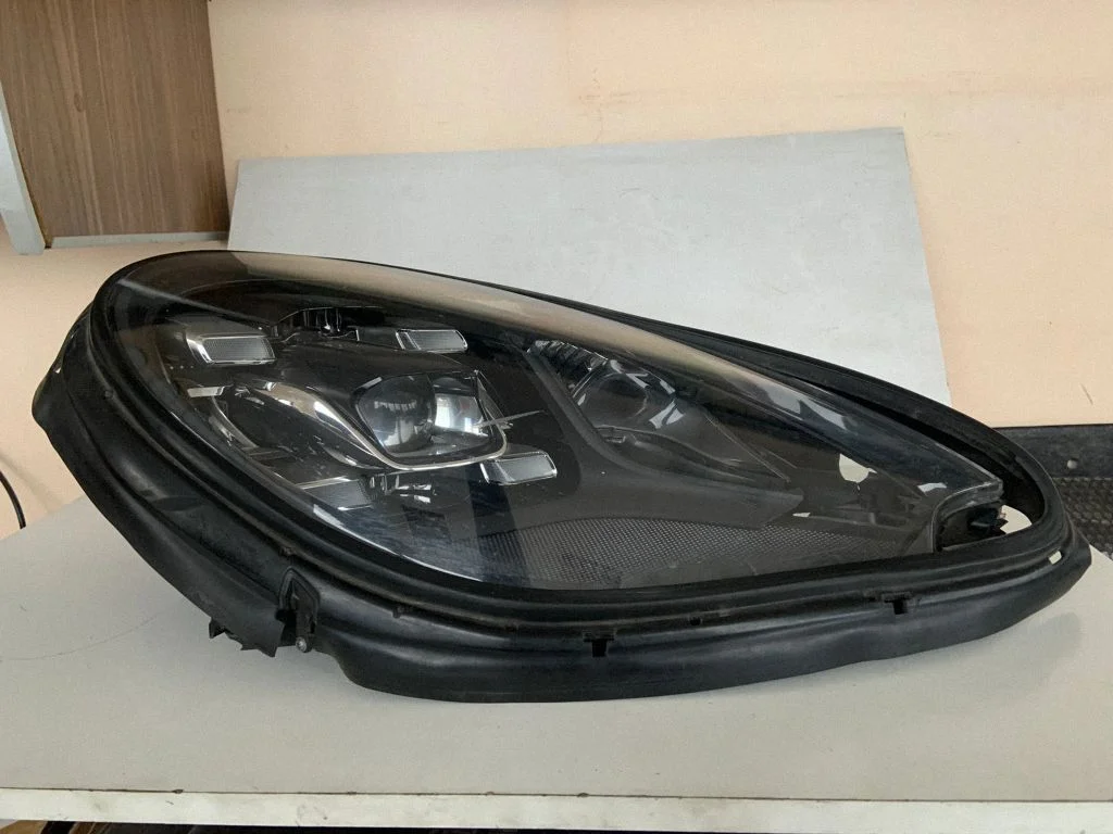 Headlight/headlamp 95B941006H