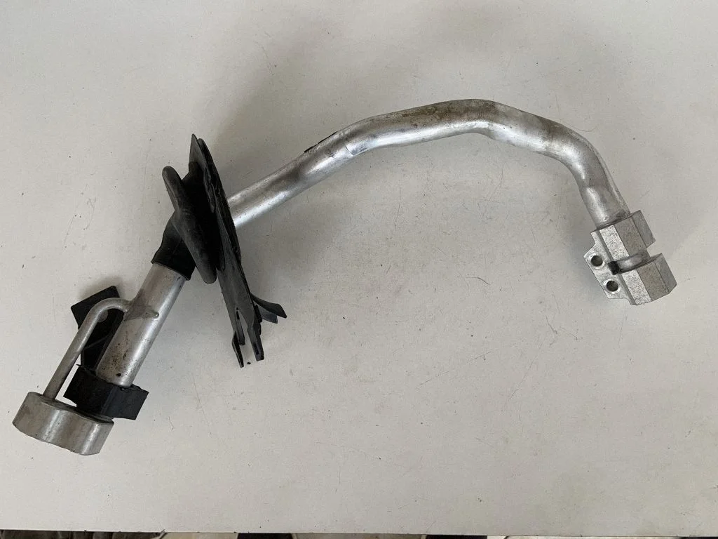 Air conditioning (A/C) pipe/hose 4G1260712D