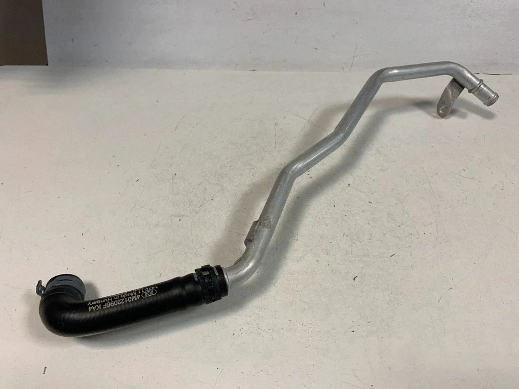 Engine coolant pipe/hose 4M0121485M