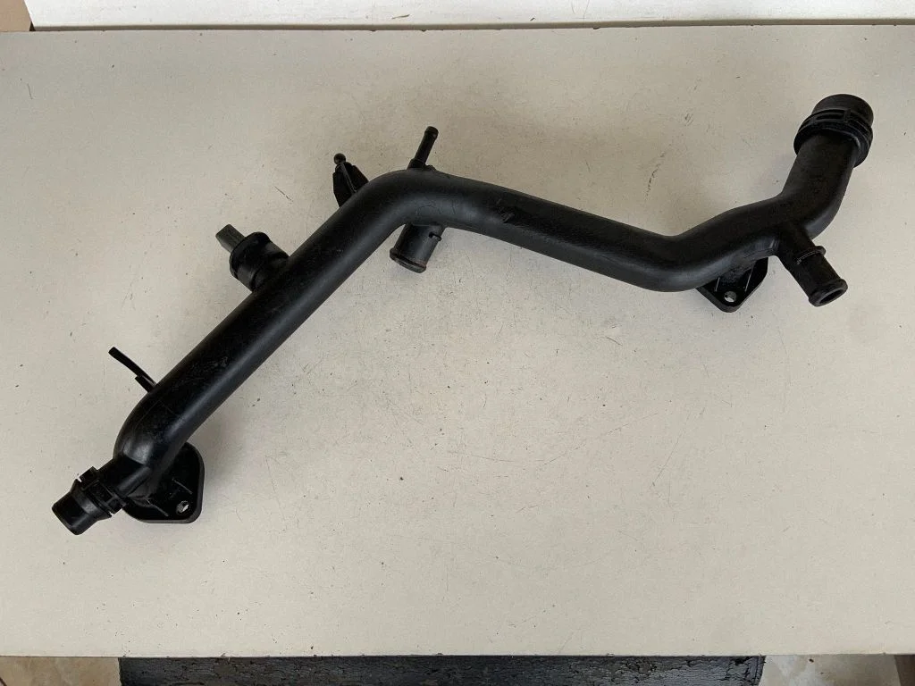Engine coolant pipe/hose 06E121045AB