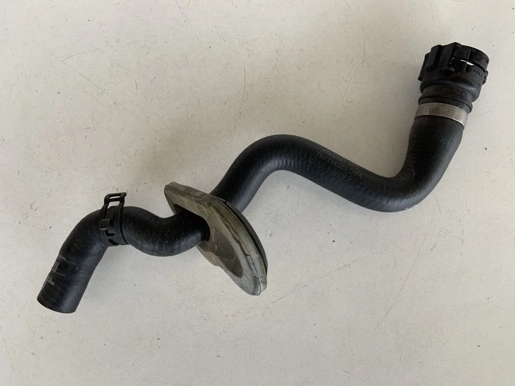 Engine coolant pipe/hose 4G0819350B