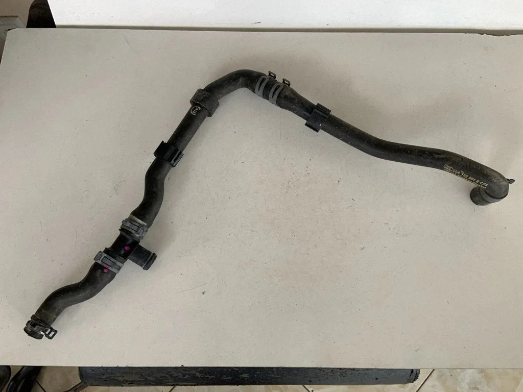 Engine coolant pipe/hose 80A122901E