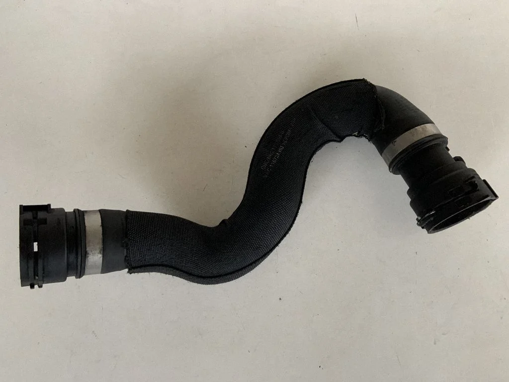 Engine coolant pipe/hose 8K0121055B