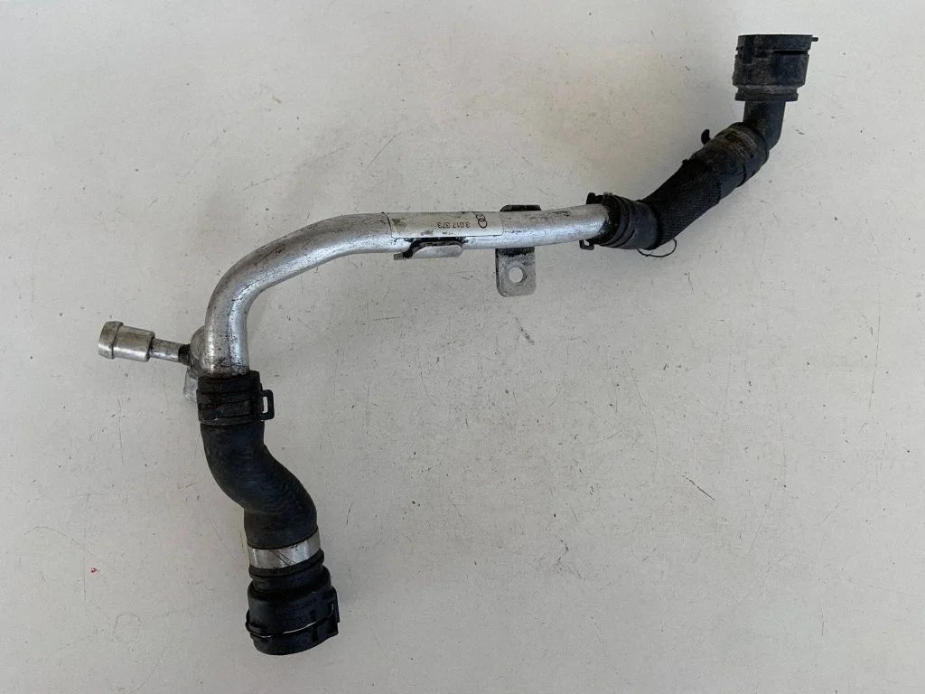 Engine coolant pipe/hose 3017373