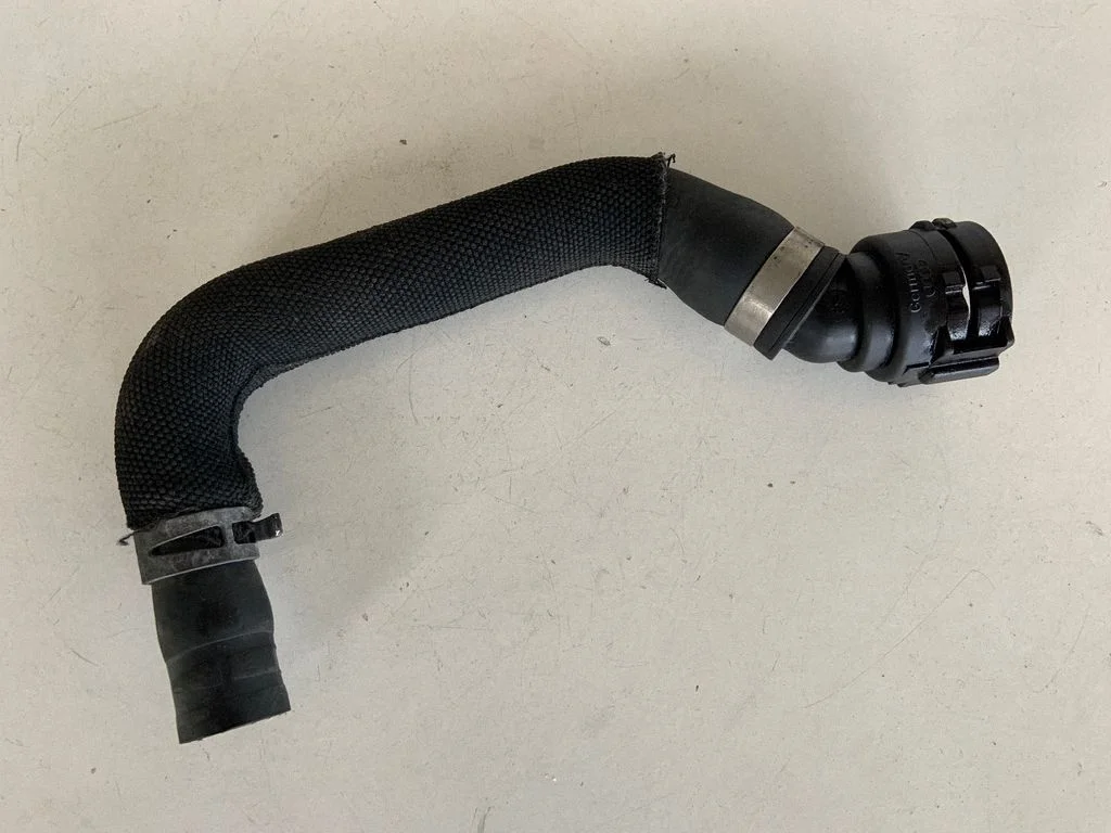 Engine coolant pipe/hose 4G0819337