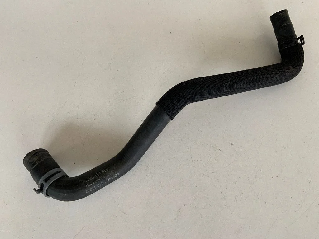 Engine coolant pipe/hose 4G1819372D