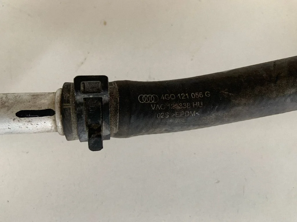 Engine coolant pipe/hose 4G0121481N