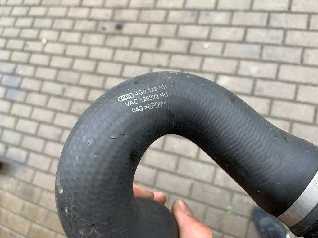 Engine coolant pipe/hose 4G0122101