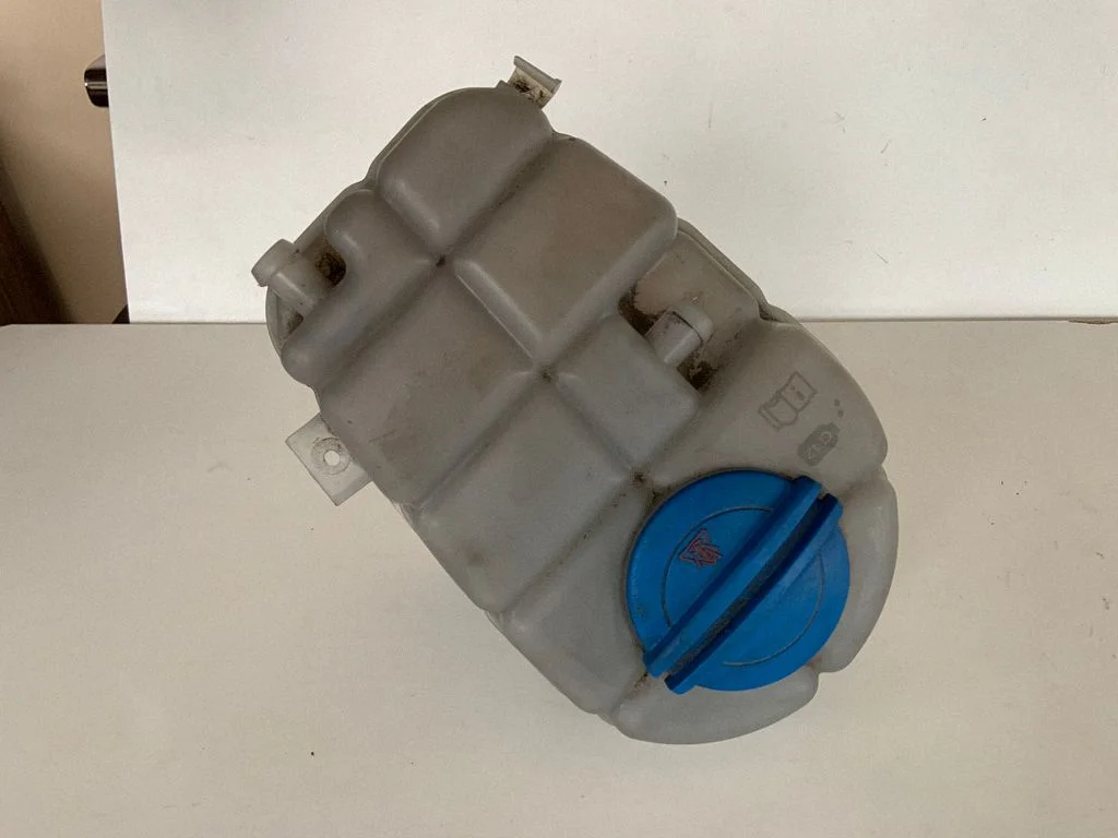 Coolant expansion tank/reservoir 4G0121403G