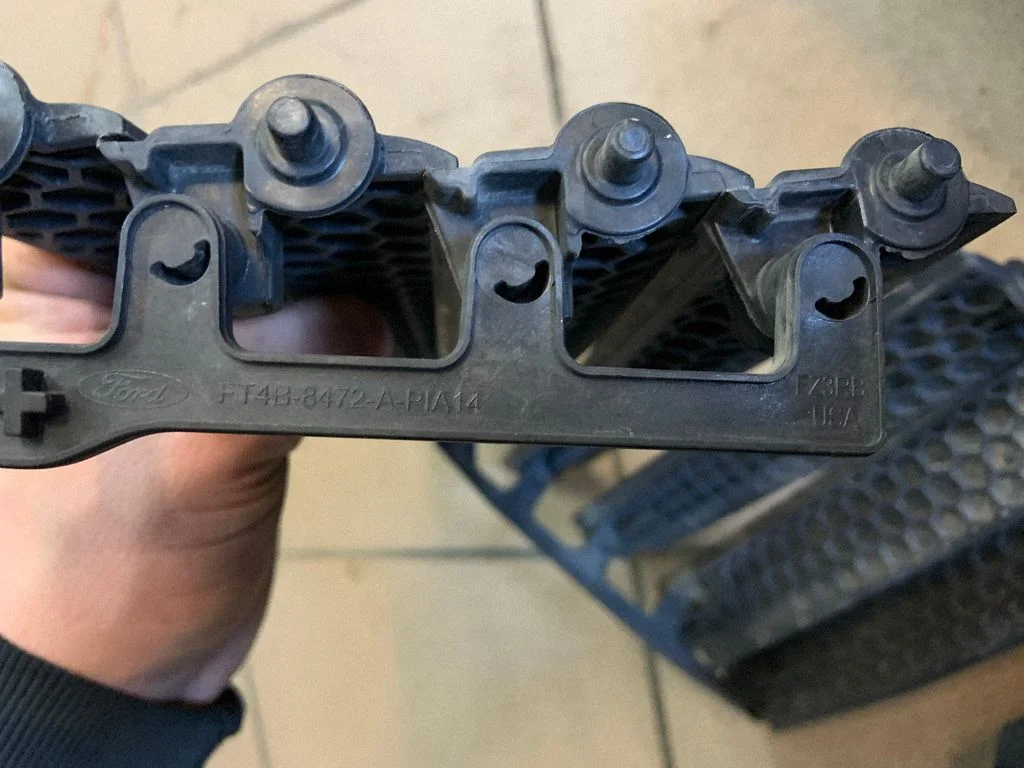 Intercooler air guide/duct channel FT4B8475A