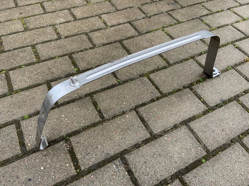 Degalų bako laikiklis (-iai)