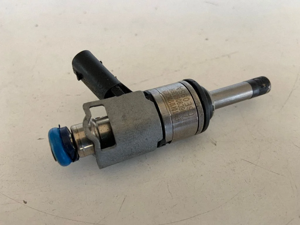 Sprausla (-as) (inžektors (-i)) 06C906036H