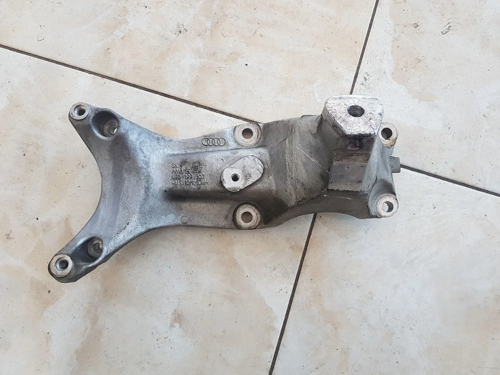 Engine mounting bracket 4G0199307