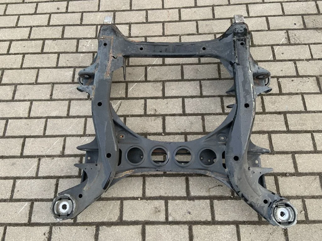 Front subframe – Audi Q7 4L (2005-2015)