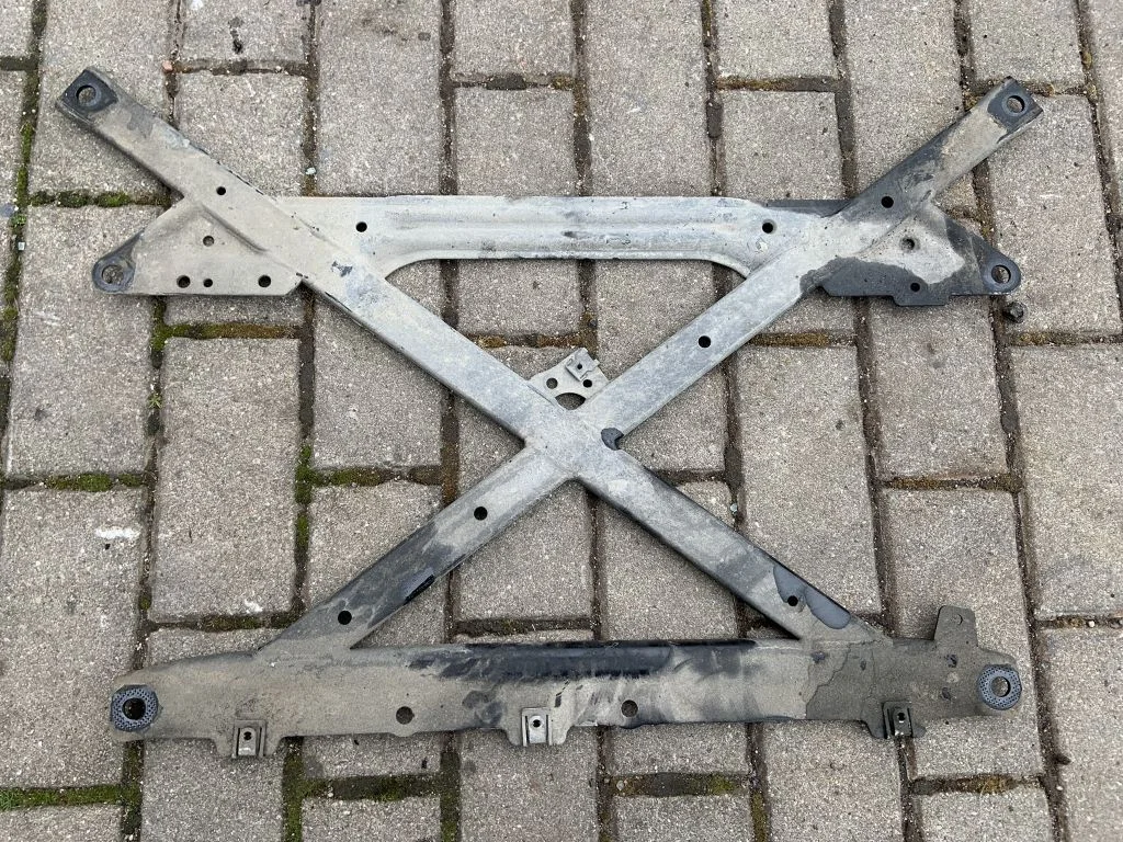 Front subframe 8K1399345E