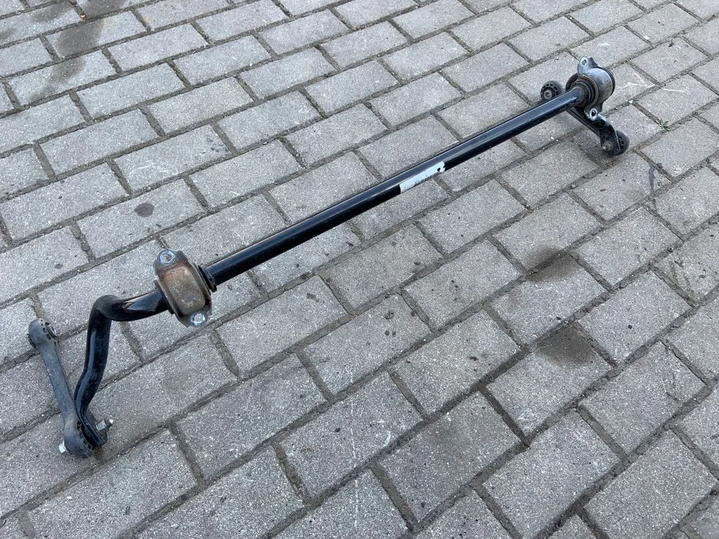 Eesmine stabilisaator (kaldevarras) 8K0411309K