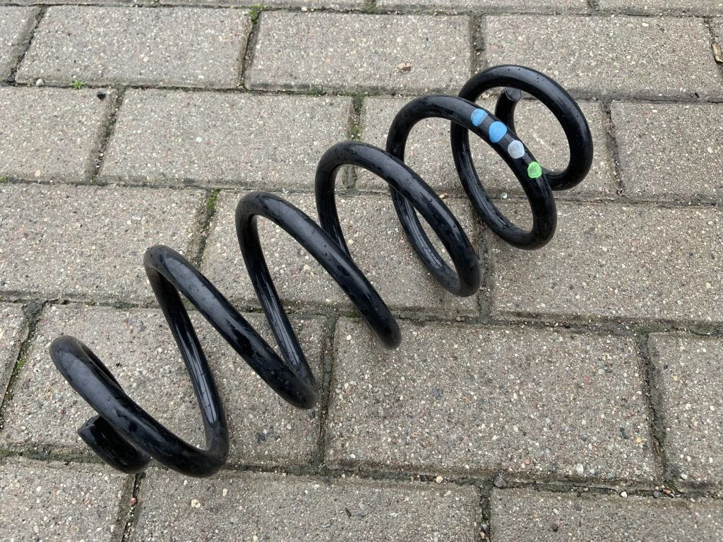 Rear coil spring – rear right
