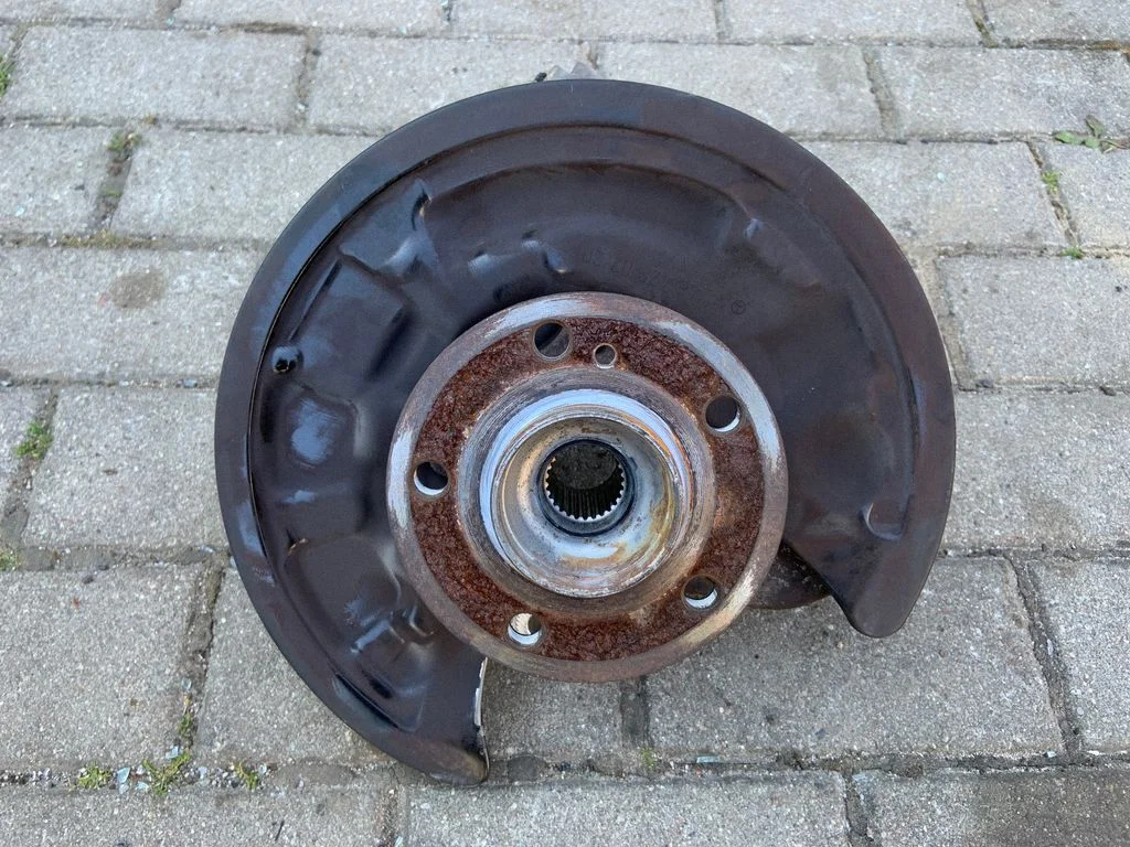 Tagumine rumm – Mercedes-Benz CLA-klass C117 X117 W117 (2013-2019)