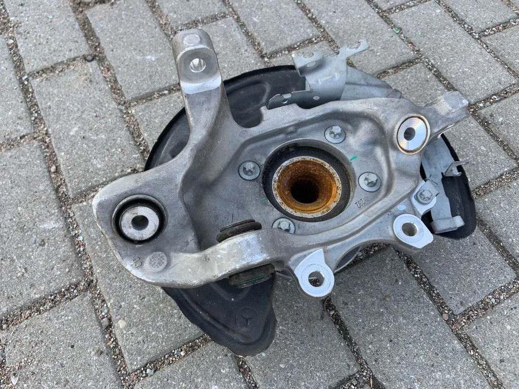 Rear wheel hub A2053572600