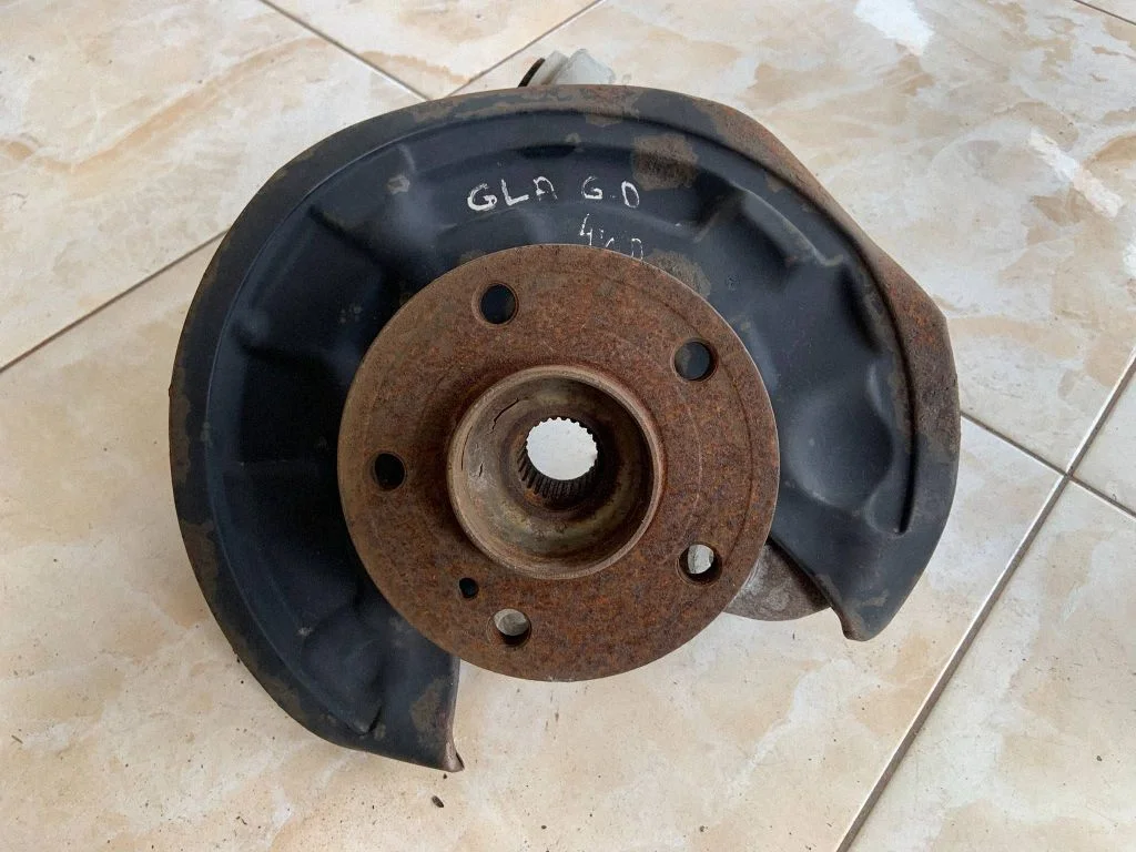 Rear wheel hub A2460106