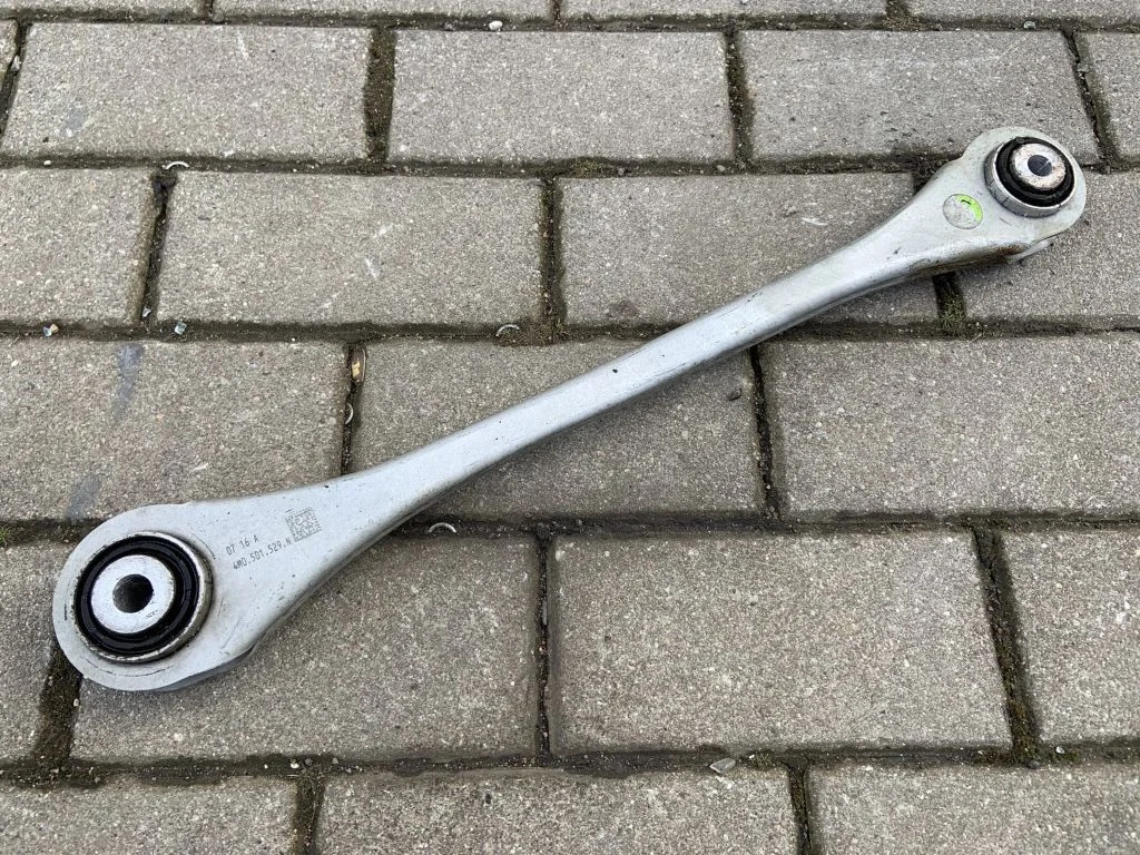 Tagumine õõtshoob 4M0501529N