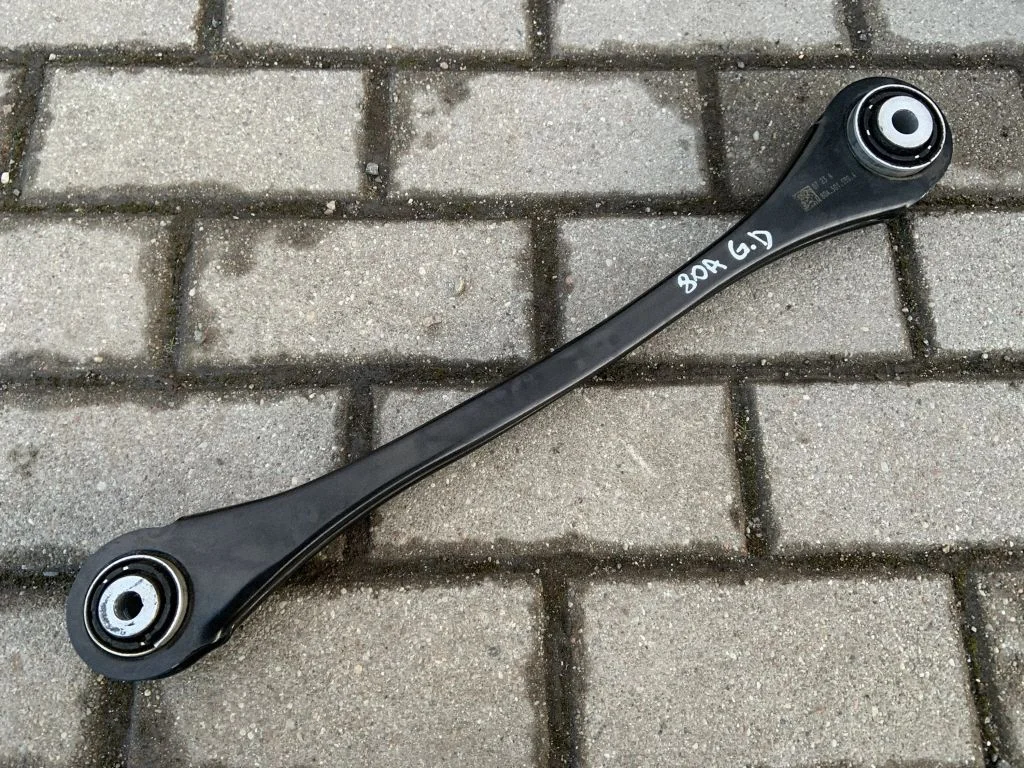 Aizmugurējā svira 80A501530A