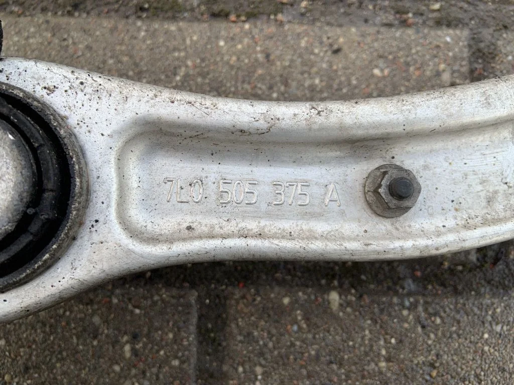 Rear control arm 7L0505375A