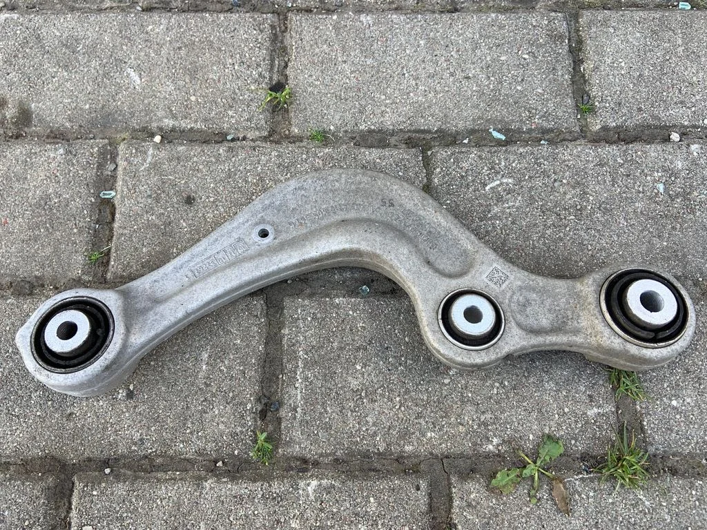 Tagumine õõtshoob 4M0505361G