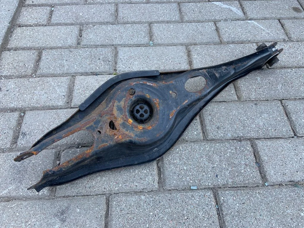 Rear upper control arm/wishbone – Audi A3 S3 8V (2013-2019)