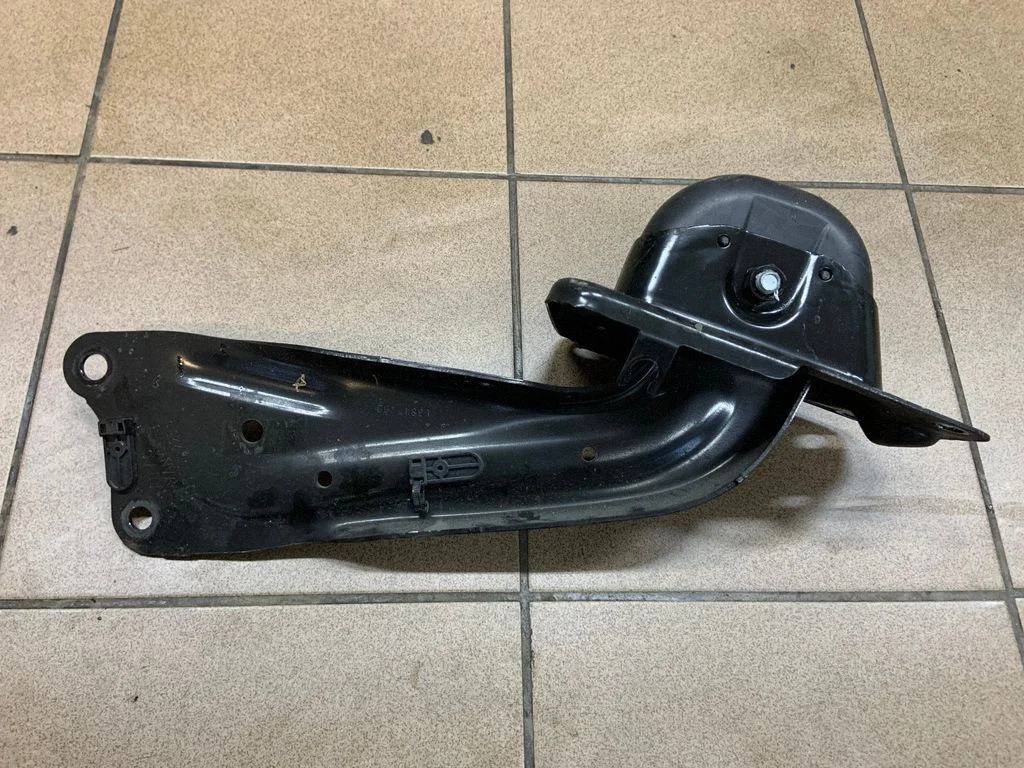 Rear upper control arm/wishbone – Audi A3 S3 8V (2013-2019)