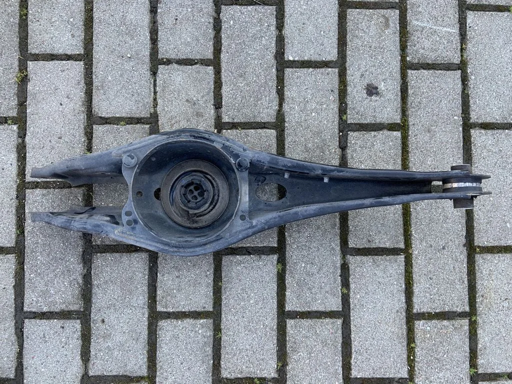 Rear upper control arm/wishbone – Audi A3 S3 8V (2013-2019)