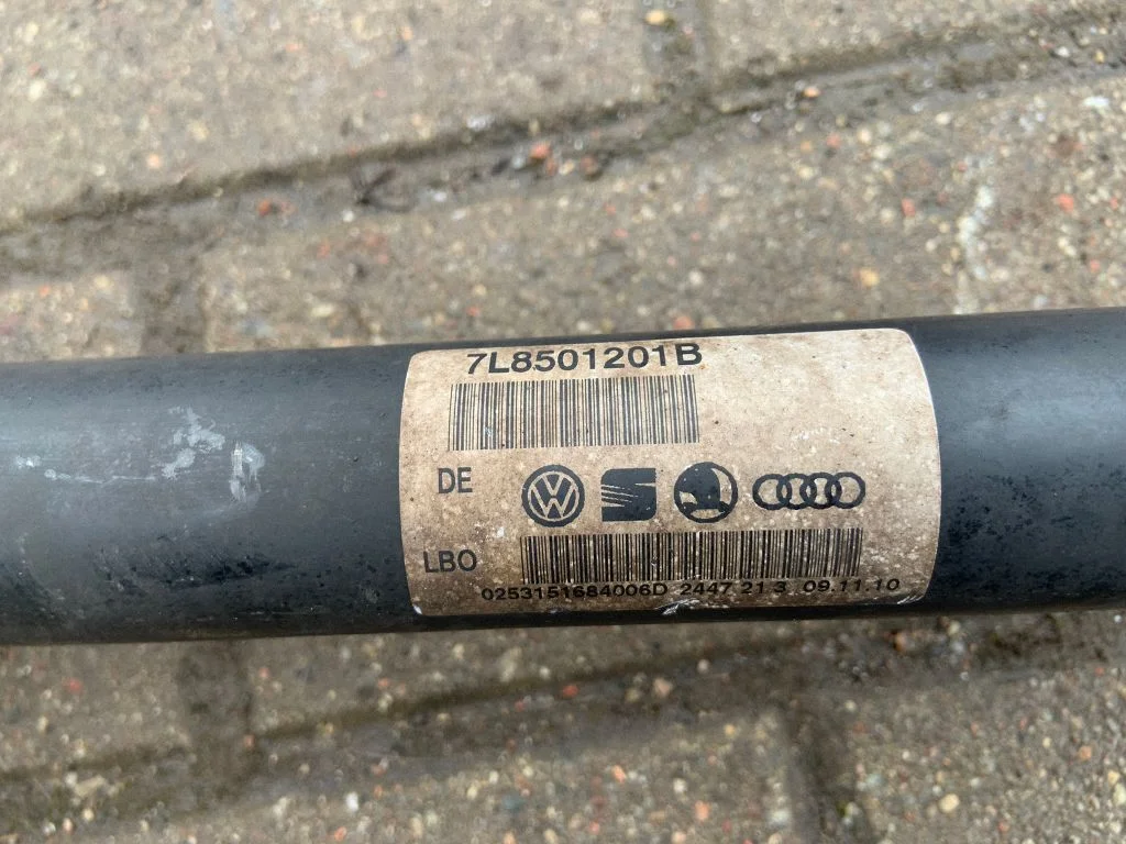 Rear driveshaft 7L8501201B