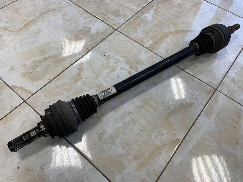Rear driveshaft – Audi Q7 4L (2005-2015)