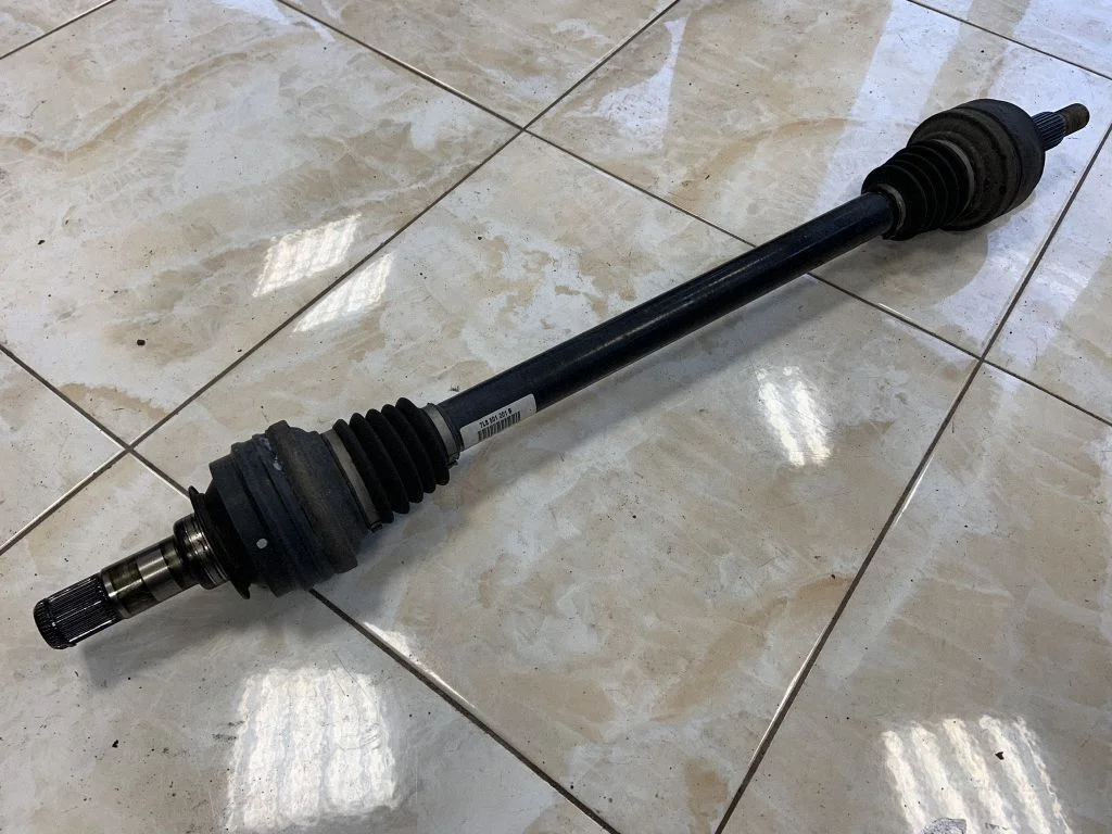 Rear driveshaft – Audi Q7 4L (2005-2015)