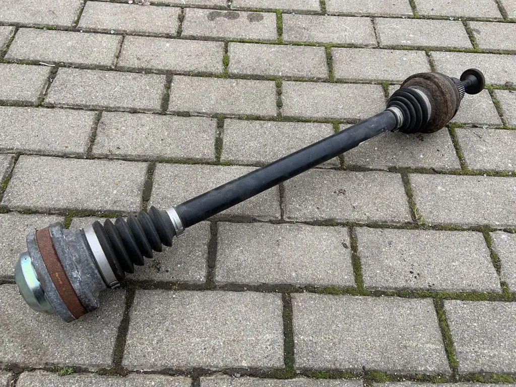 Rear driveshaft – Audi A7 S7 4G (2011-2017)