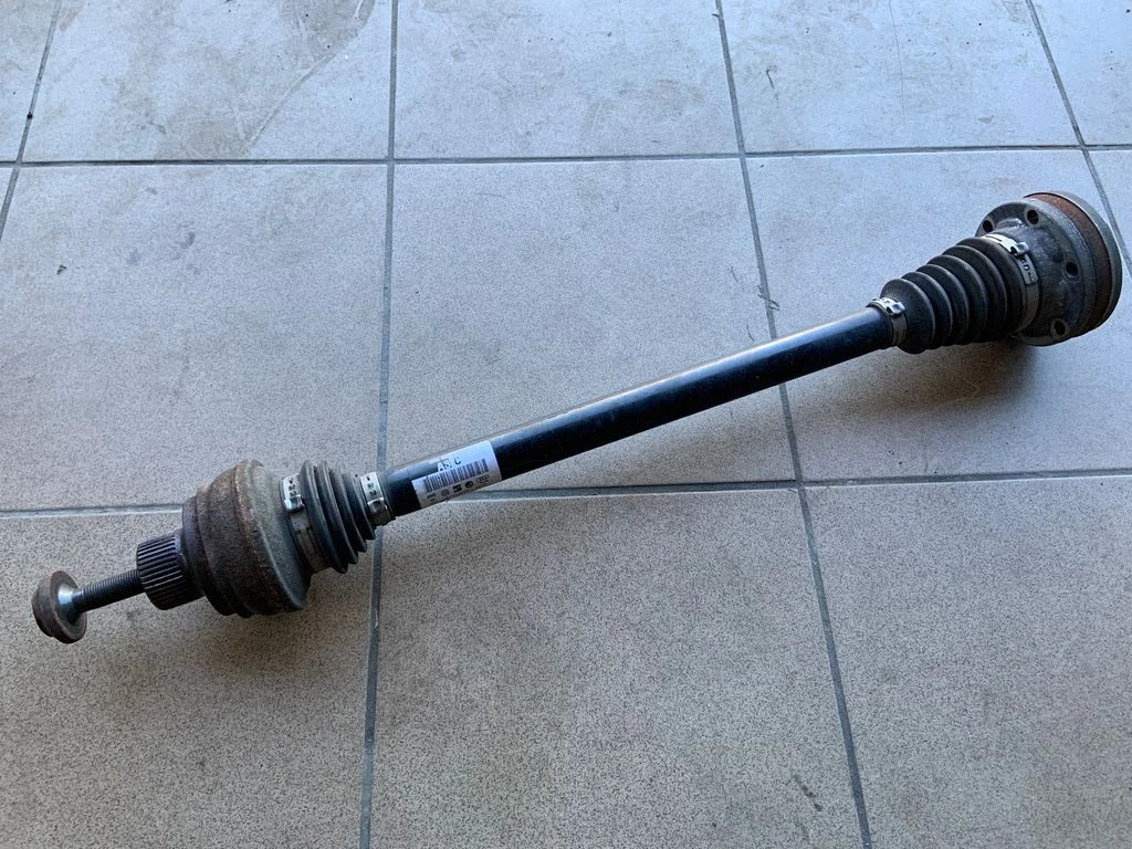Rear driveshaft 8R0501203C