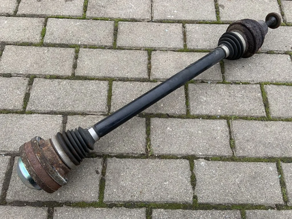 Rear driveshaft – Audi A7 S7 4G (2011-2017)